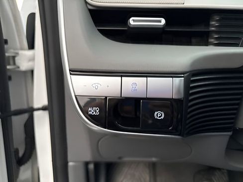 Used 2024 Hyundai Ioniq 5 SE image 20