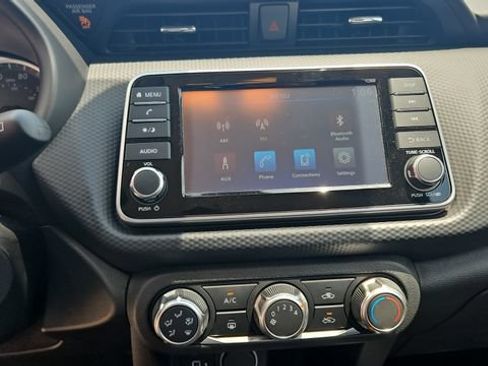 Used 2025 Nissan Kicks Play S FWD image 19
