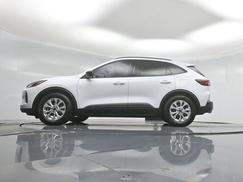 Certified 2025 Ford Escape Active w/ Tech Pack #1 FWD image 8