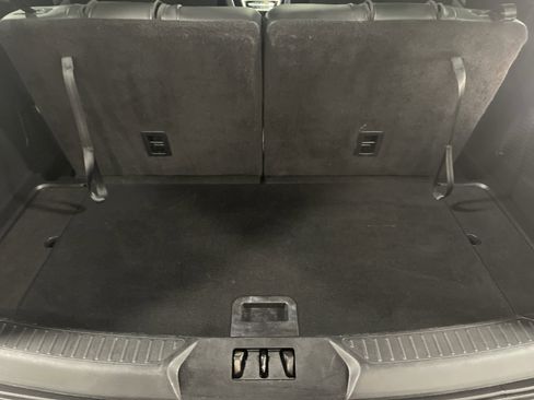 Used 2022 Ford Explorer XLT w/ Equipment Group 202A image 14