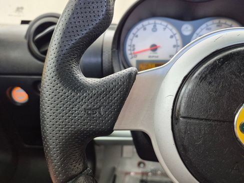 Used 2005 Lotus Elise RWD image 18