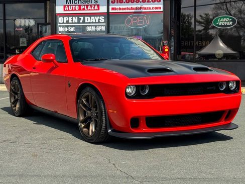 Used 2023 Dodge Challenger SRT Hellcat RWD image 1