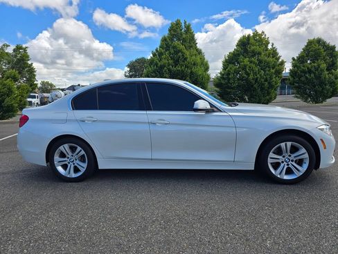 Used 2018 BMW 330i Sedan RWD image 6