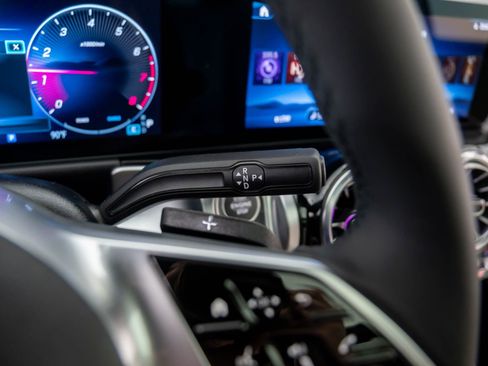 New 2025 Mercedes-Benz GLB 250 4MATIC image 22