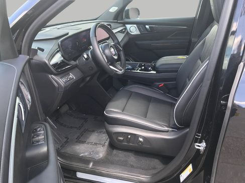 Used 2025 Buick Enclave Avenir w/ Super Cruise Package AWD/4WD image 6