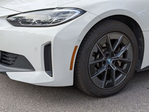 Used 2024 BMW i4 xDrive40i image 9