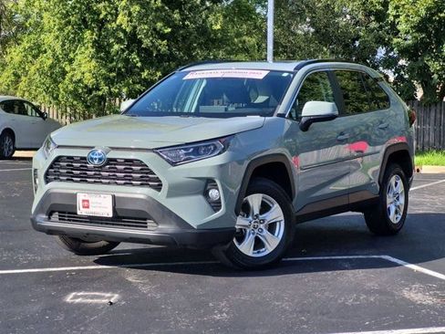 Certified 2021 Toyota RAV4 XLE w/ Convenience Package AWD/4WD image 2