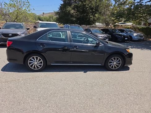 Used 2012 Toyota Camry LE FWD image 6
