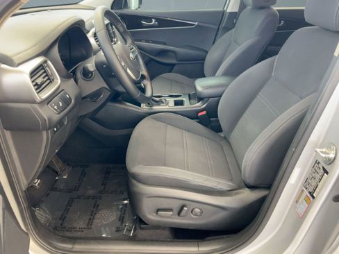 Used 2020 Kia Sorento S image 5