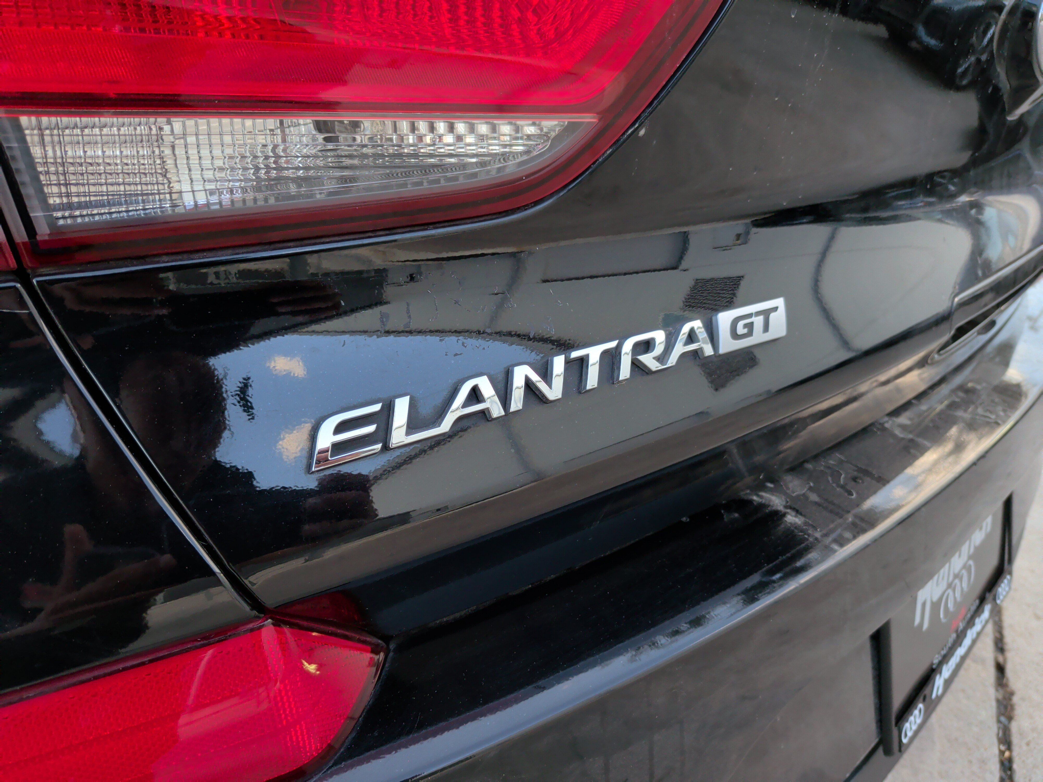 Used 2018 Hyundai Elantra GT FWD image 35