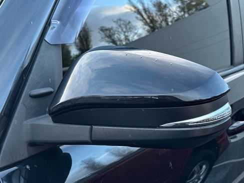 Used 2022 Toyota 4Runner SR5 Premium image 16