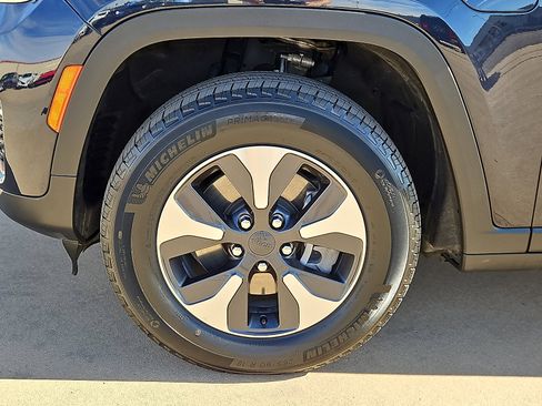 Used 2024 Jeep Grand Cherokee Limited 4xe image 5