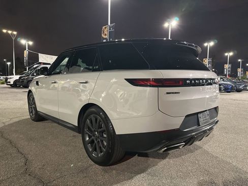 Used 2025 Land Rover Range Rover Sport SE AWD/4WD image 5