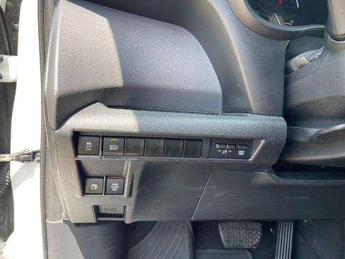 Used 2021 Toyota Sienna XSE AWD/4WD image 32
