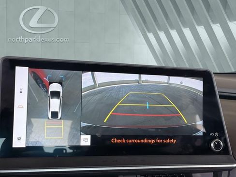 Used 2023 Toyota Prius Limited w/ Limited Premium Package FWD image 20