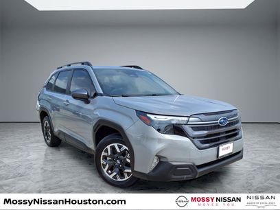 Used 2025 Subaru Forester Premium w/ Convenience Package #1