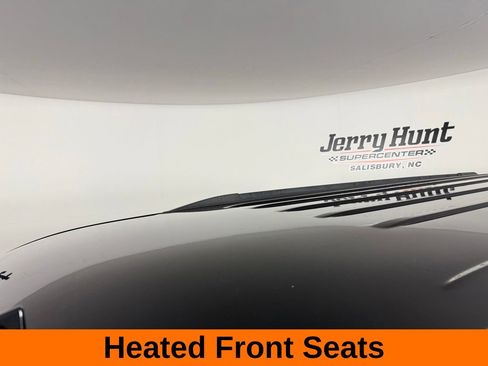 Used 2017 Chevrolet Suburban LT image 15