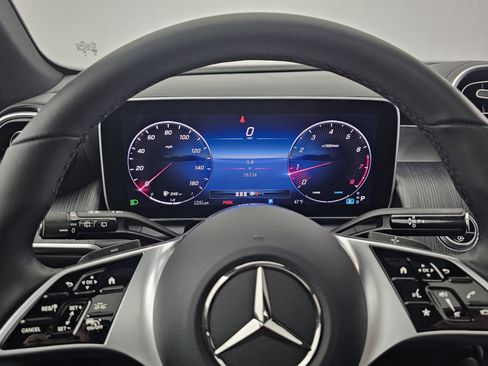 Certified 2024 Mercedes-Benz GLC 300 4MATIC image 36