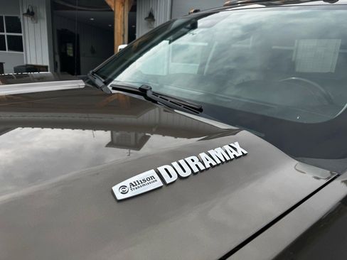 Used 2015 Chevrolet Silverado 3500 LTZ w/ LTZ Plus Package image 11