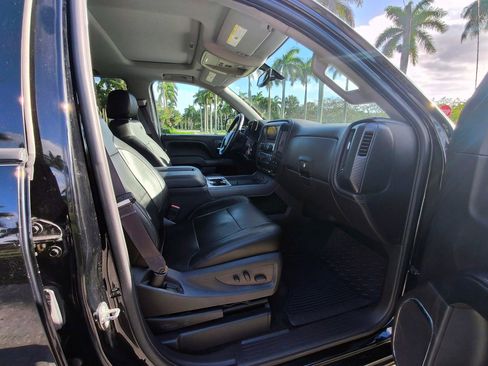 Used 2014 GMC Sierra 1500 SLT w/ SLT Preferred Package AWD/4WD image 39