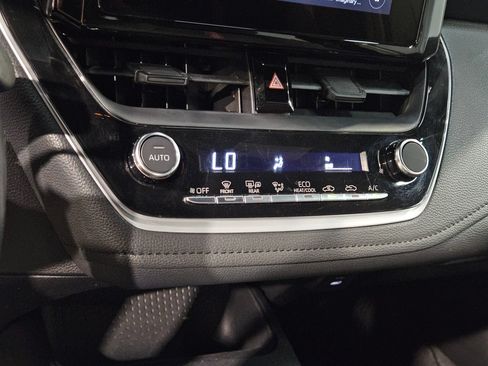 Used 2025 Toyota Corolla SE FWD image 30
