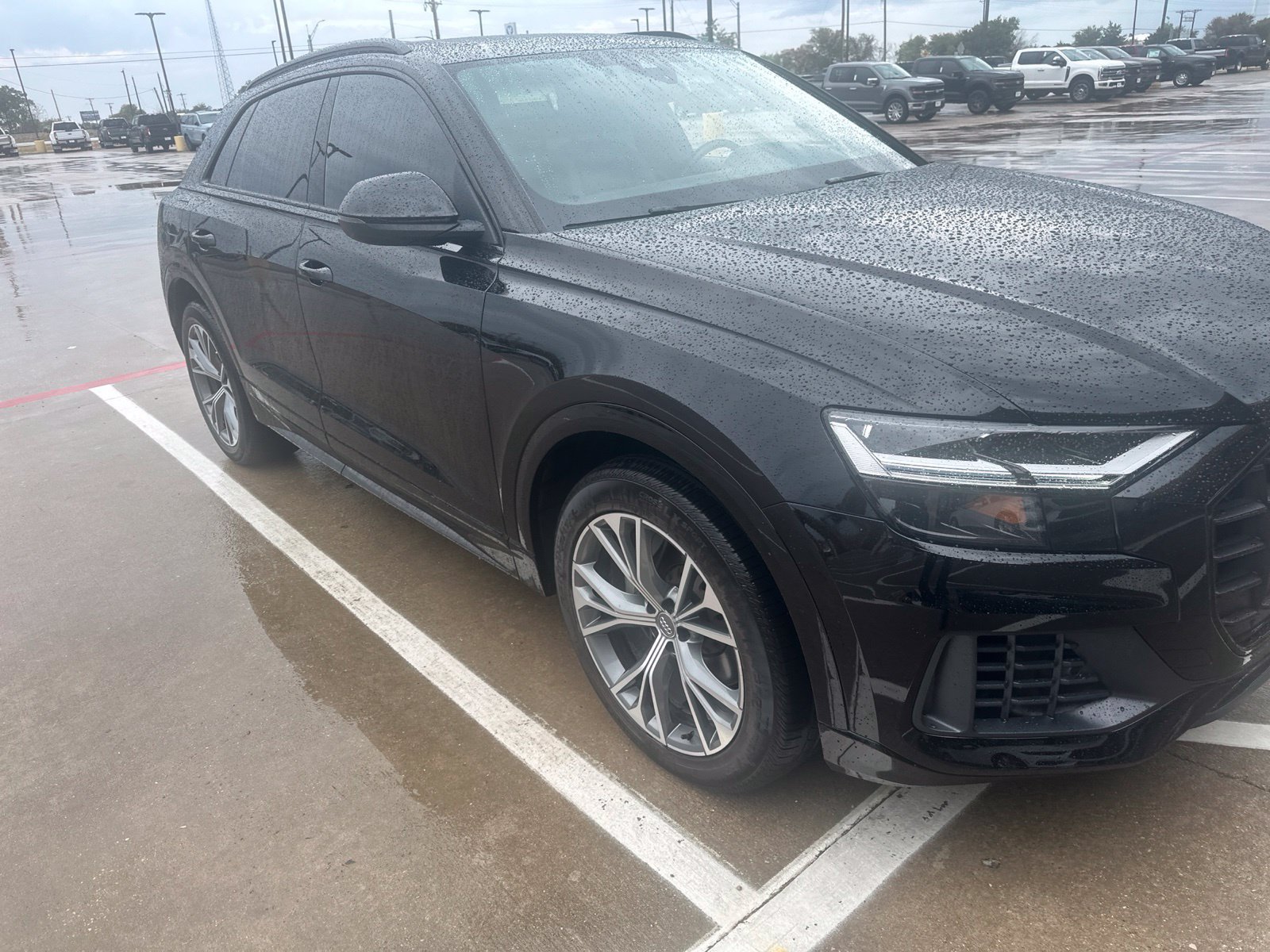 Used 2020 Audi Q8 Premium w/ Black Optic Package AWD/4WD image 3