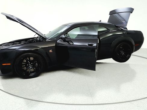 Used 2022 Dodge Challenger R/T Scat Pack RWD image 11