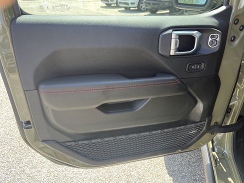 New 2026 Jeep Wrangler Unlimited Rubicon image 17