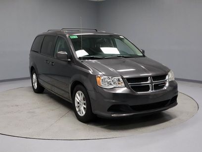 Used 2015 Dodge Grand Caravan SXT w/ UConnect Hands-Free Group