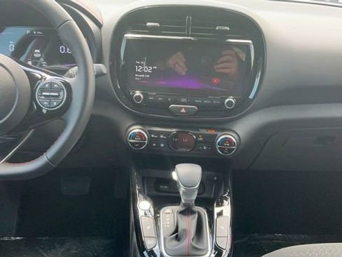Certified 2025 Kia Soul GT-Line w/ GT-Line Technology Package FWD image 33