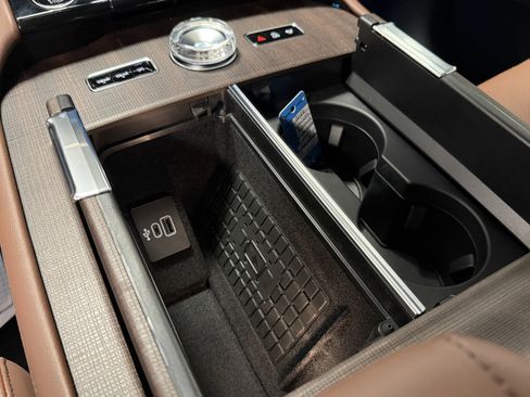 New 2026 Lincoln Navigator Reserve AWD/4WD image 14