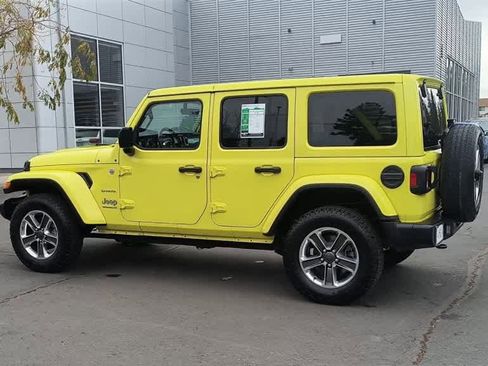 Used 2023 Jeep Wrangler Sahara image 6