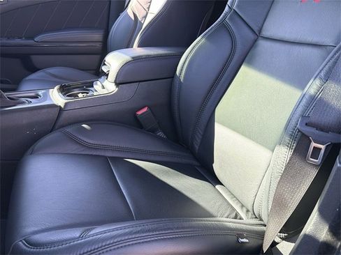 Used 2022 Dodge Charger R/T w/ Blacktop Package image 10