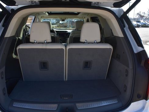 Used 2024 Cadillac XT6 Premium Luxury w/ Technology Package image 19