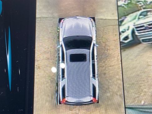 Used 2016 Cadillac Escalade ESV Platinum image 38