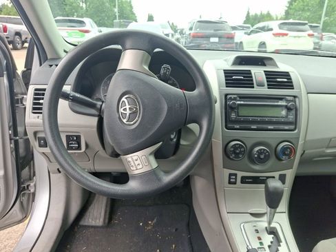 Used 2012 Toyota Corolla LE FWD image 11