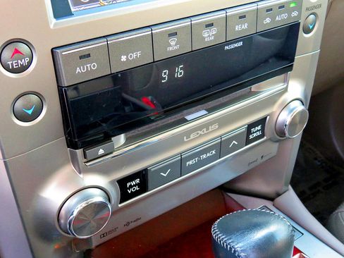 Used 2016 Lexus GX 460 w/ Premium Package image 31