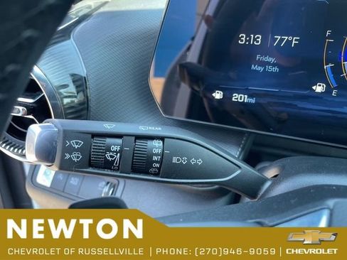 Used 2025 Chevrolet Equinox LT w/ Safety and Technology Package FWD image 17
