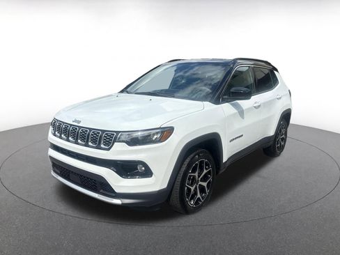 Used 2025 Jeep Compass Limited AWD/4WD image 7