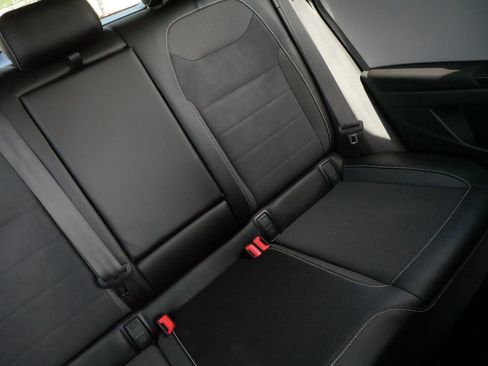Certified 2023 Volkswagen Taos SE AWD/4WD image 14