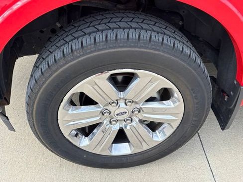Used 2018 Ford F150 Lariat w/ Equipment Group 502A Luxury AWD/4WD image 12