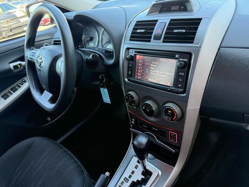 Used 2013 Toyota Corolla S FWD image 26