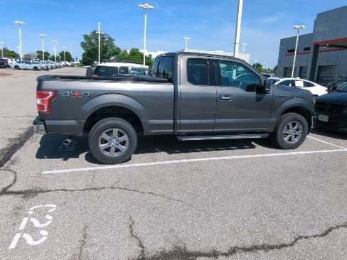 Used 2018 Ford F150 XLT w/ Equipment Group 302A Luxury AWD/4WD image 3