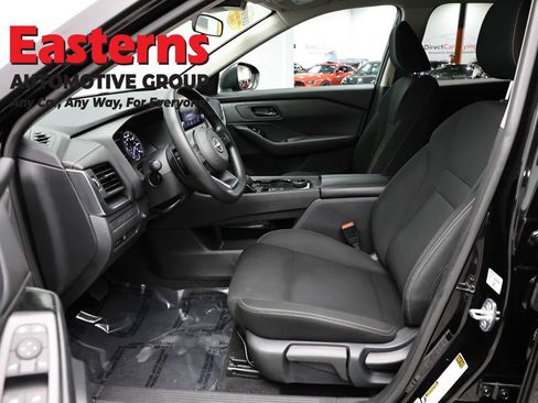 Used 2024 Nissan Rogue S AWD/4WD image 14