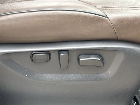 Used 2022 Nissan Armada Platinum w/ Captain's Chairs Package image 31
