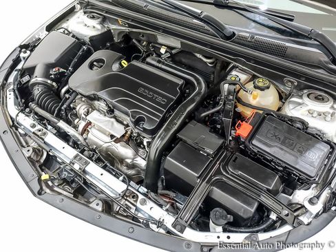 Used 2022 Chevrolet Malibu LS FWD image 34