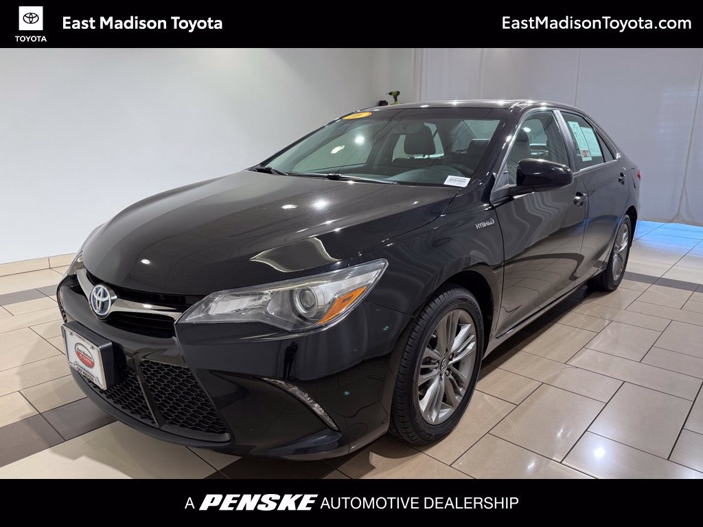Used 2016 Toyota Camry SE w/ Moonroof Package FWD image 1