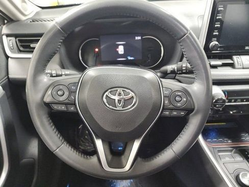 Used 2020 Toyota RAV4 Limited image 29