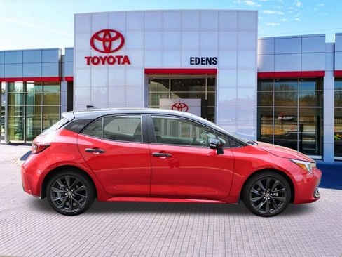 Certified 2025 Toyota Corolla XSE FWD image 2