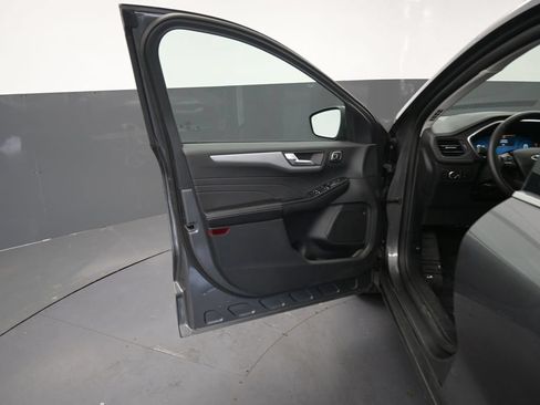 Used 2025 Ford Escape Platinum AWD/4WD image 26